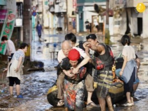 سیلاب بخش‌هایی از جنوب ژاپن را زیر آب برد+ تصاویر